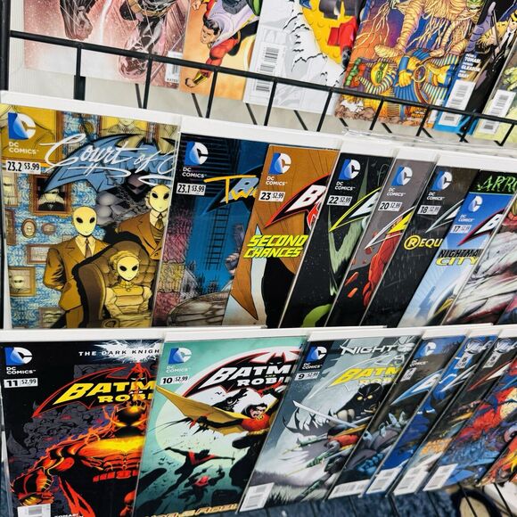 Batman Robin New 52: 2-7 9-12 14-15 17 18 20 22-23 23.1-23.4 24 35-36 40 Ann 3 - Picture 7 of 7